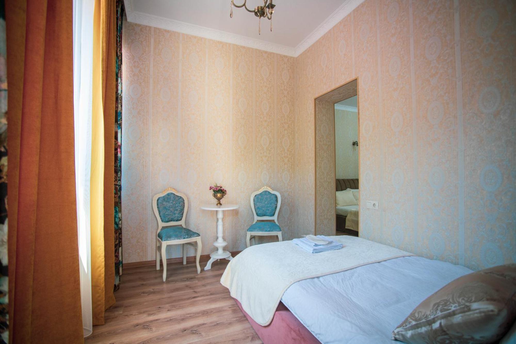 Borjomi Classic Hotel Ngoại thất bức ảnh