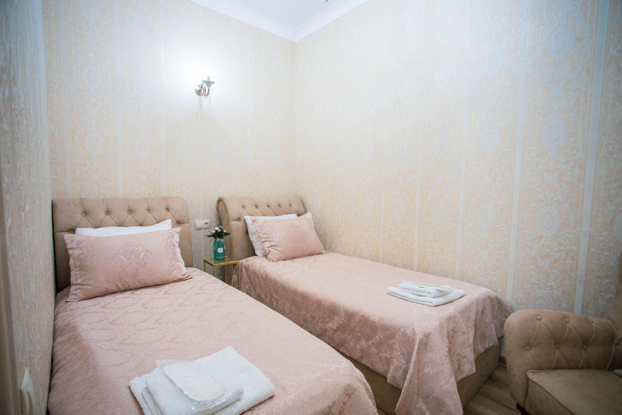 Borjomi Classic Hotel Ngoại thất bức ảnh