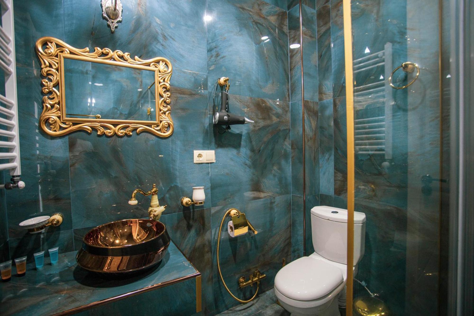 Borjomi Classic Hotel Ngoại thất bức ảnh