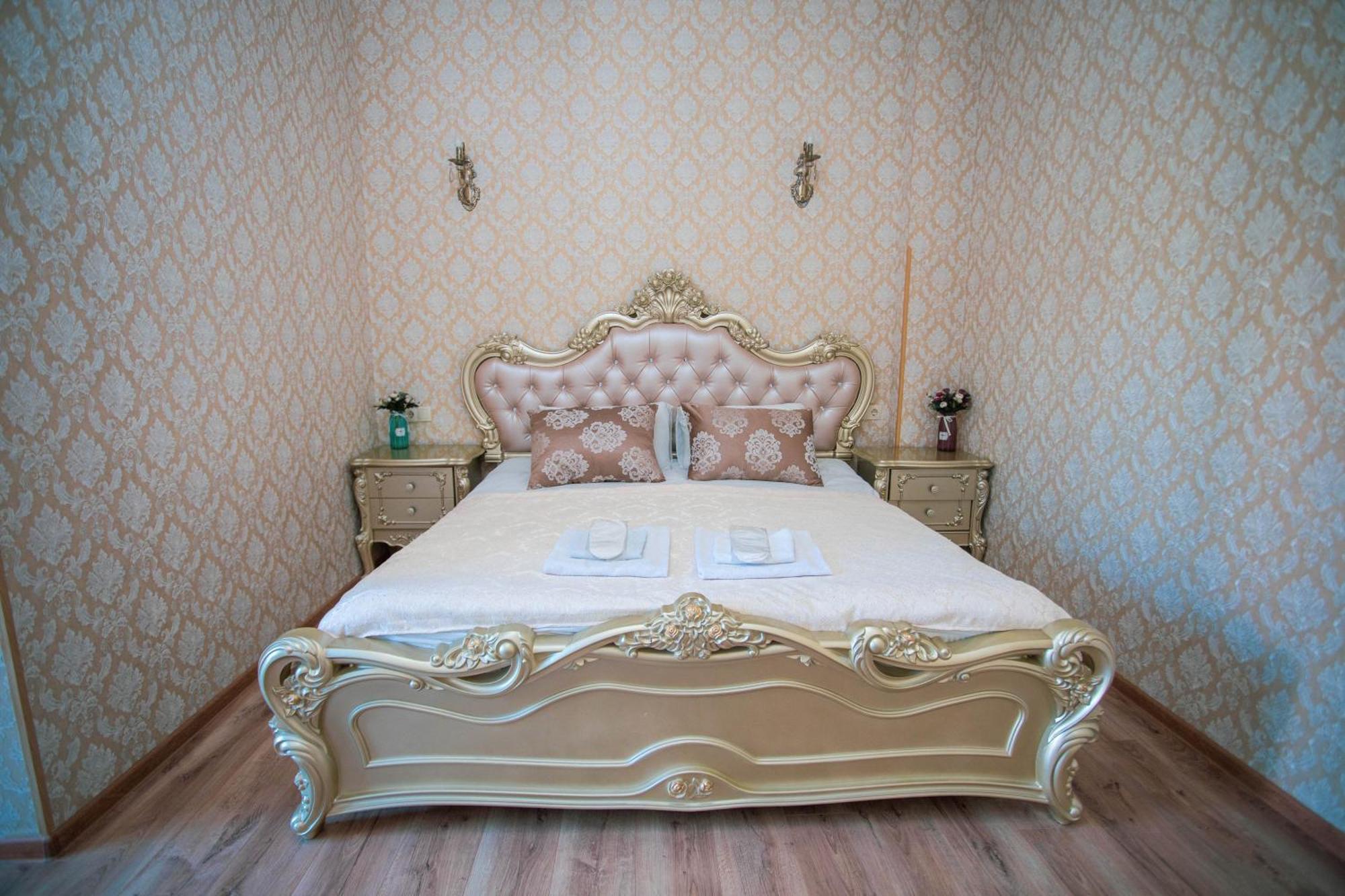 Borjomi Classic Hotel Ngoại thất bức ảnh