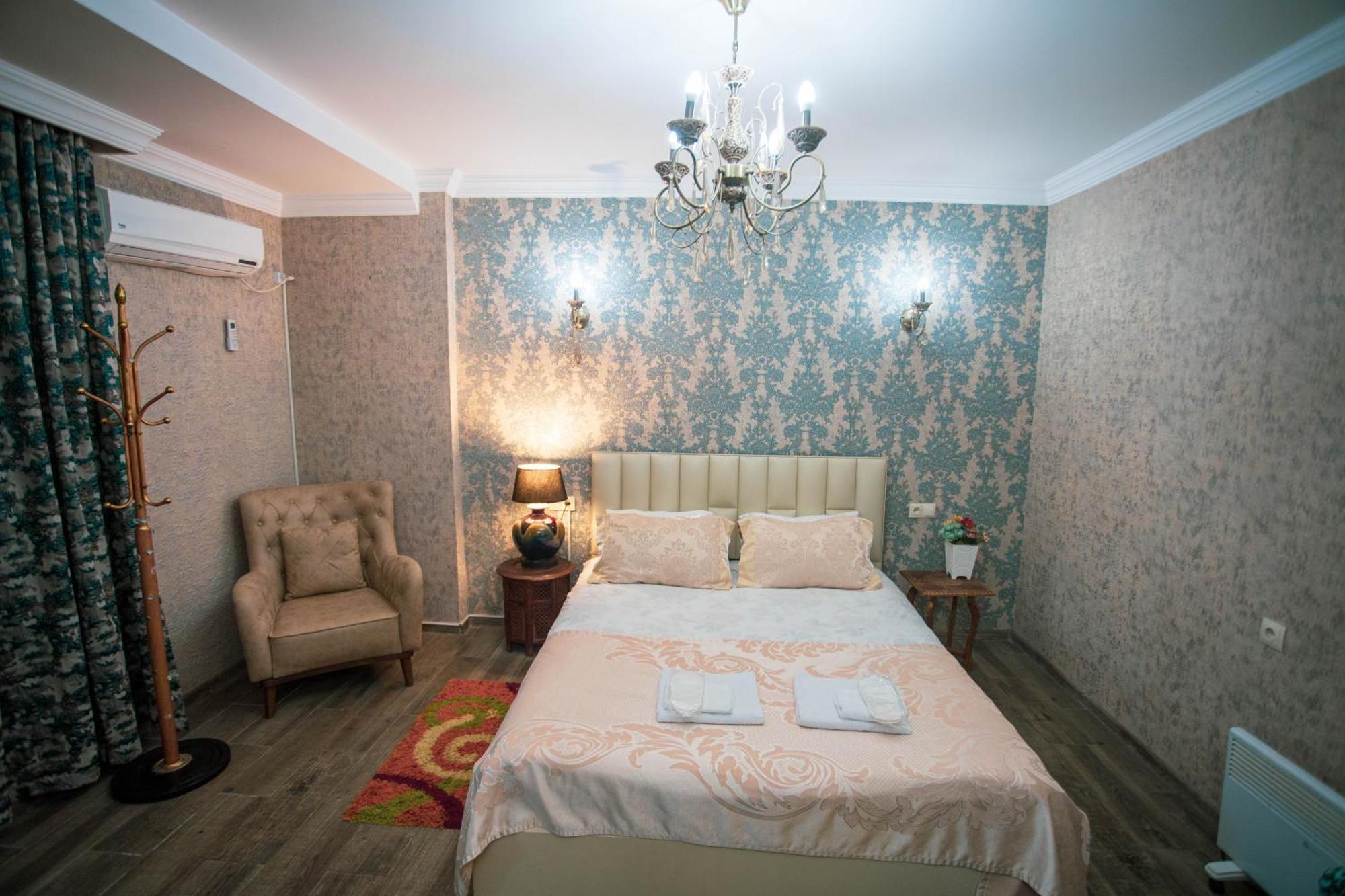 Borjomi Classic Hotel Ngoại thất bức ảnh