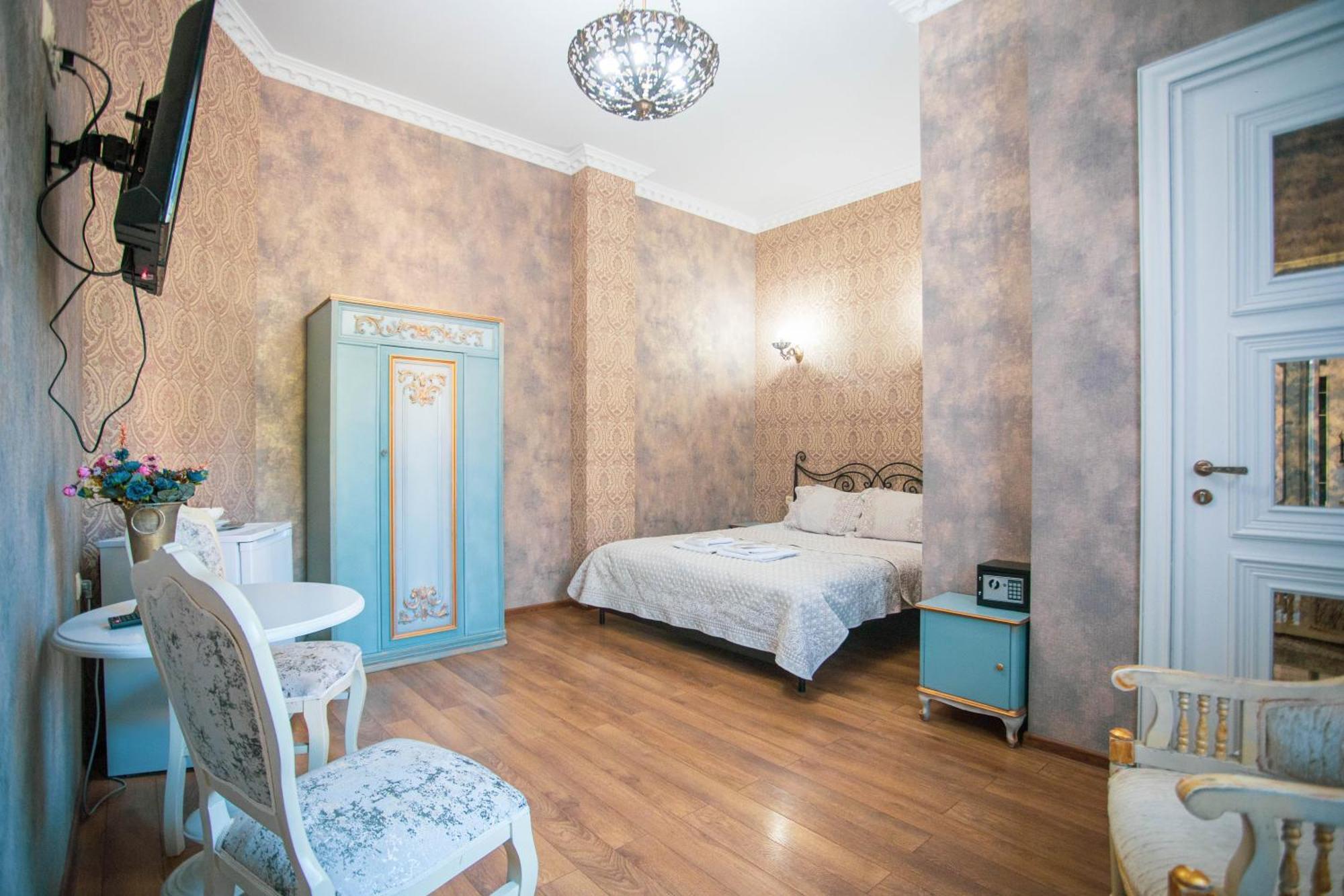Borjomi Classic Hotel Ngoại thất bức ảnh