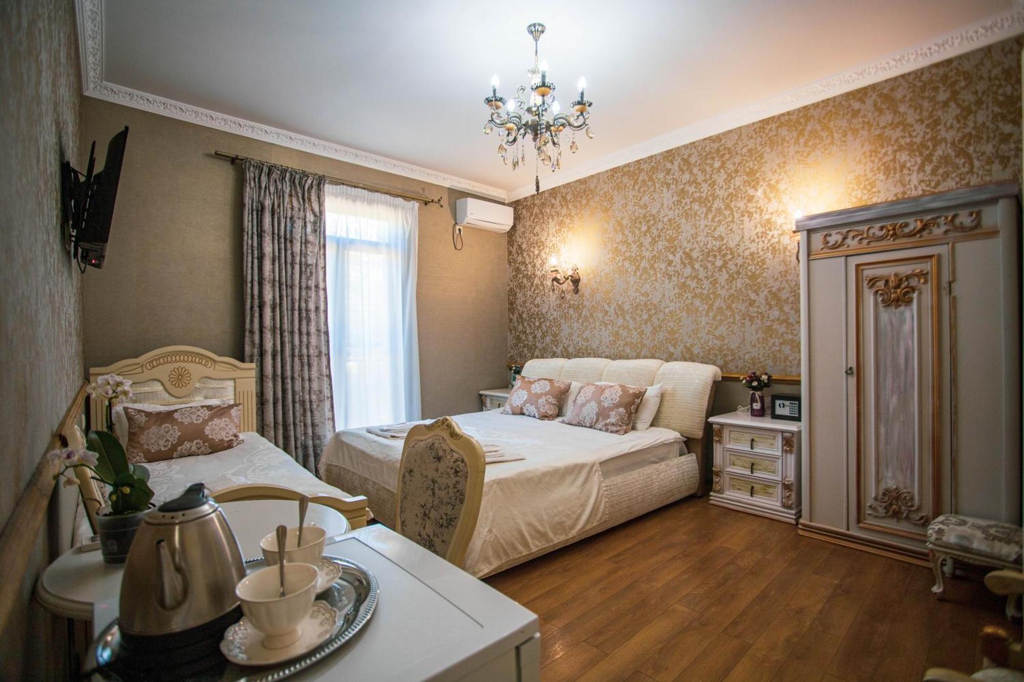 Borjomi Classic Hotel Ngoại thất bức ảnh