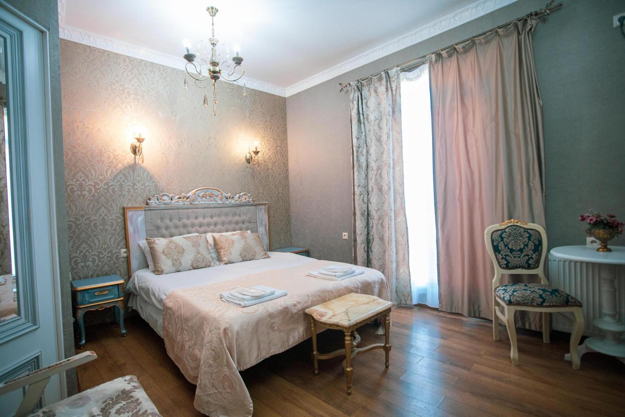 Borjomi Classic Hotel Ngoại thất bức ảnh