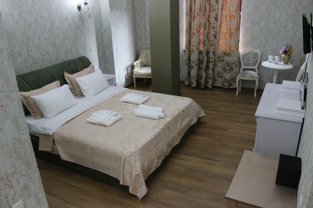 Borjomi Classic Hotel Ngoại thất bức ảnh