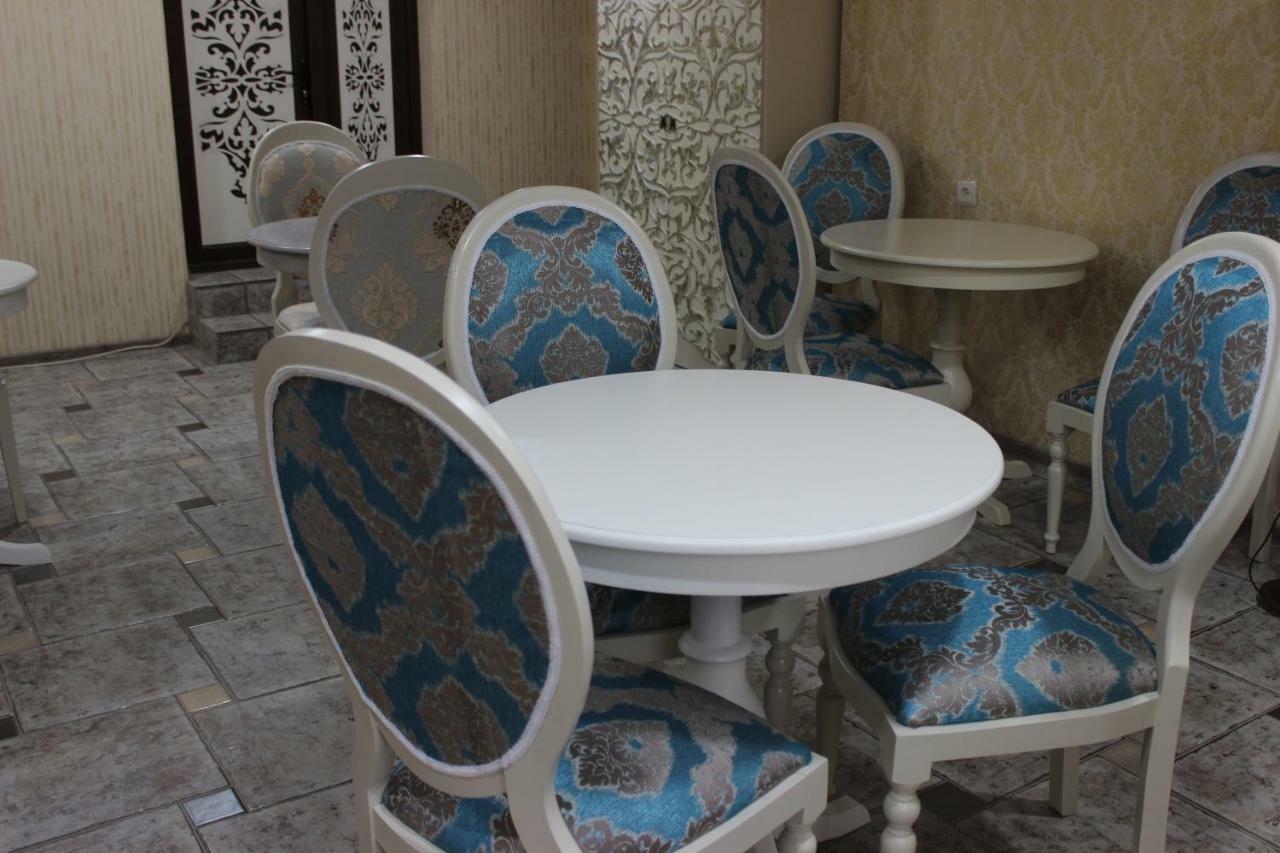 Borjomi Classic Hotel Ngoại thất bức ảnh