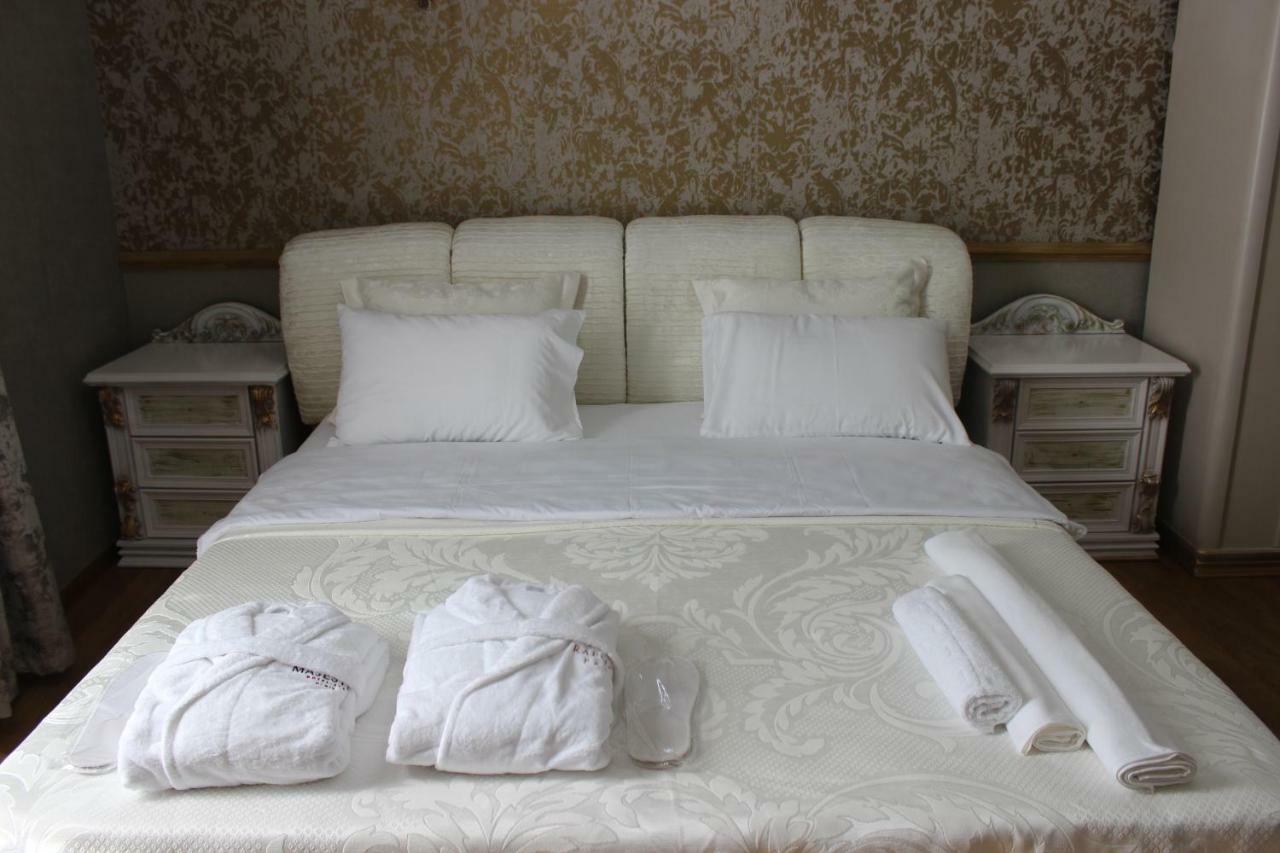 Borjomi Classic Hotel Ngoại thất bức ảnh