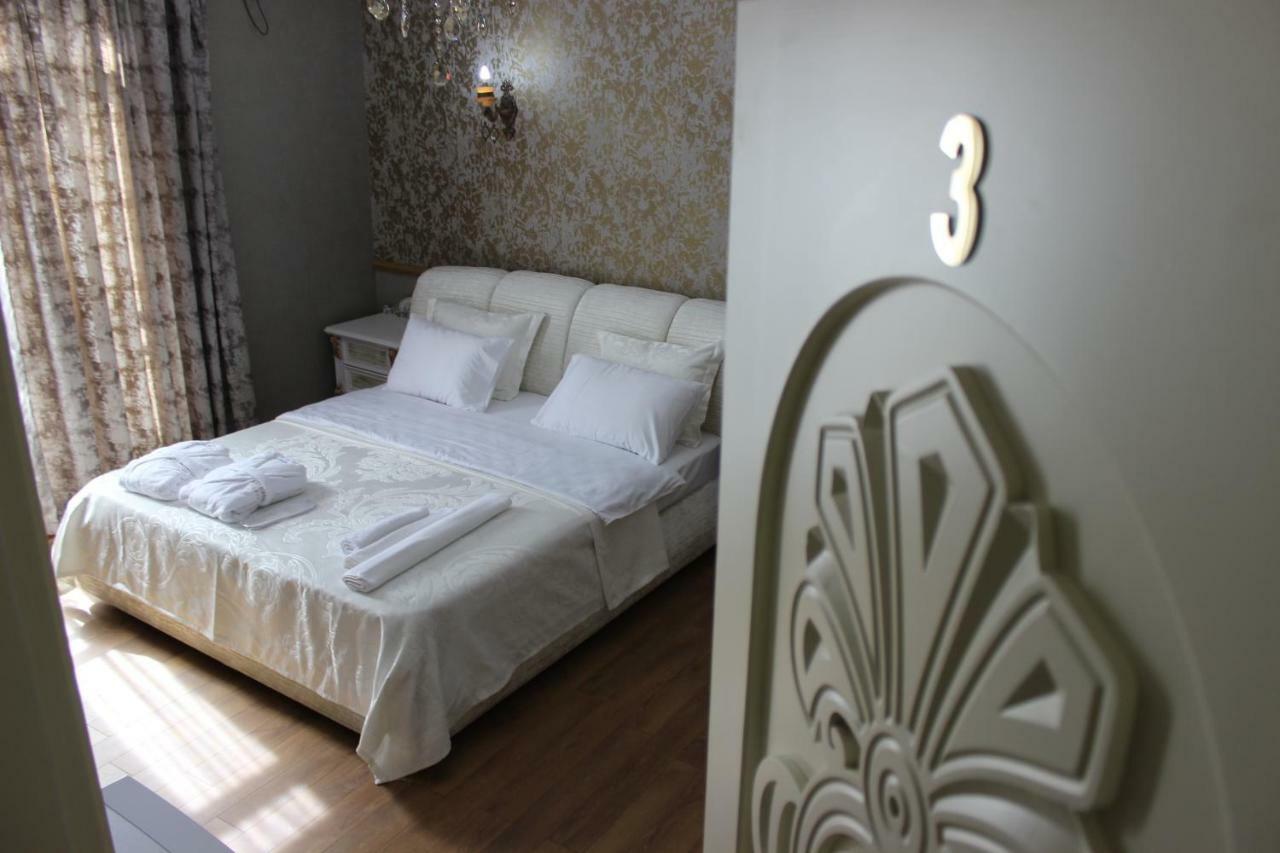 Borjomi Classic Hotel Ngoại thất bức ảnh