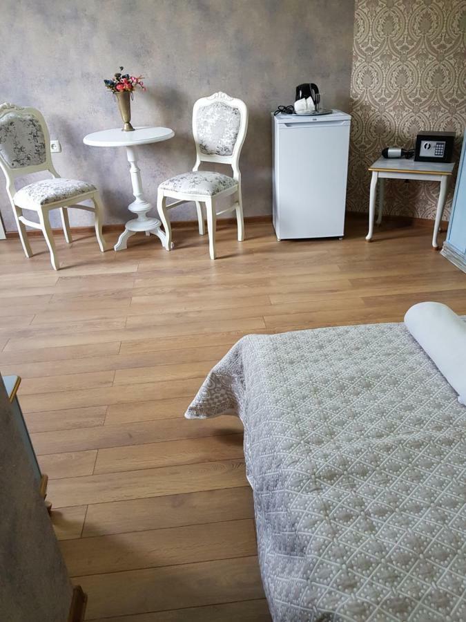 Borjomi Classic Hotel Ngoại thất bức ảnh